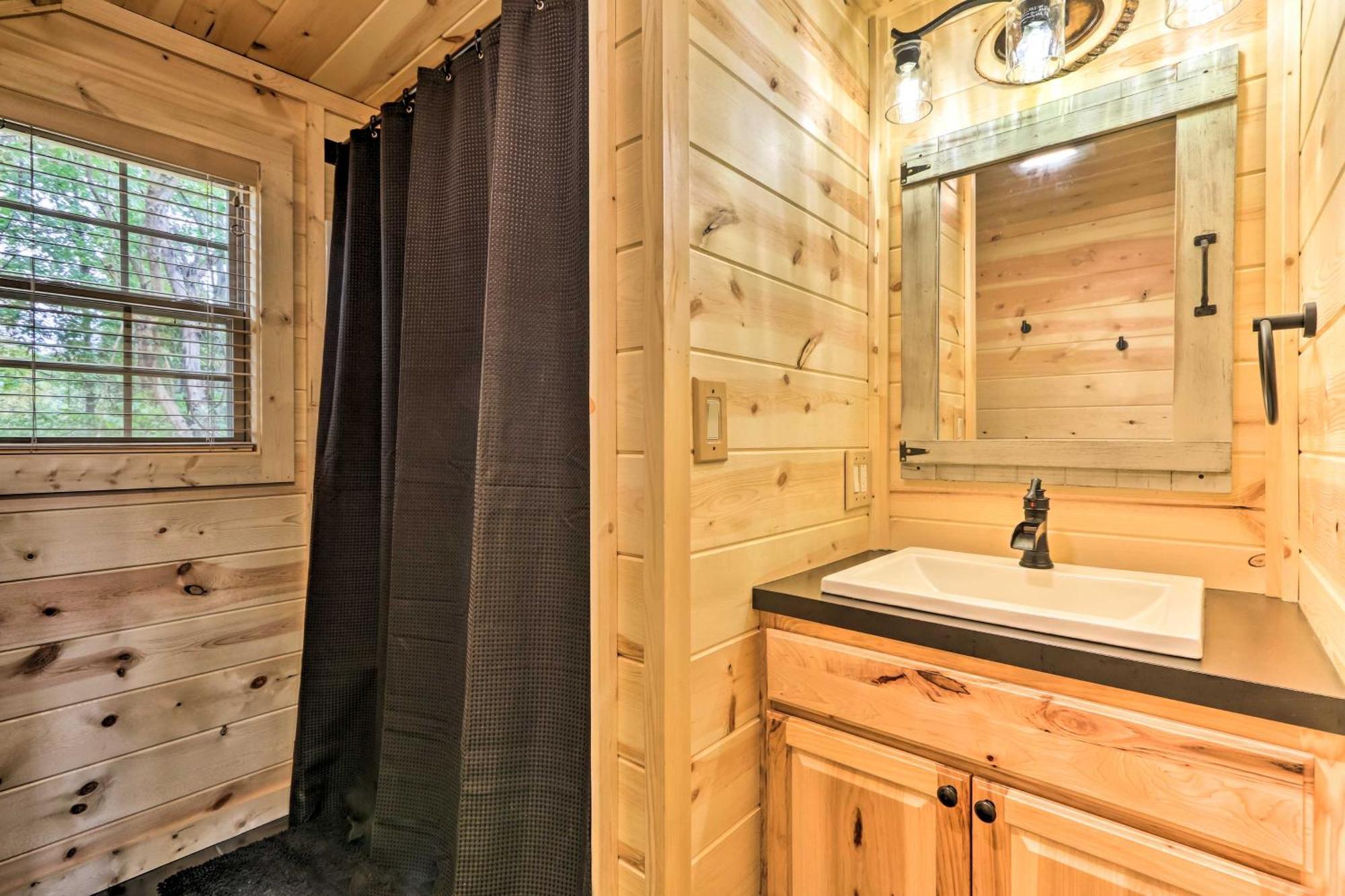 Idyllic Cabin In The Heart Of Hocking Hills Rockbridge Exterior photo